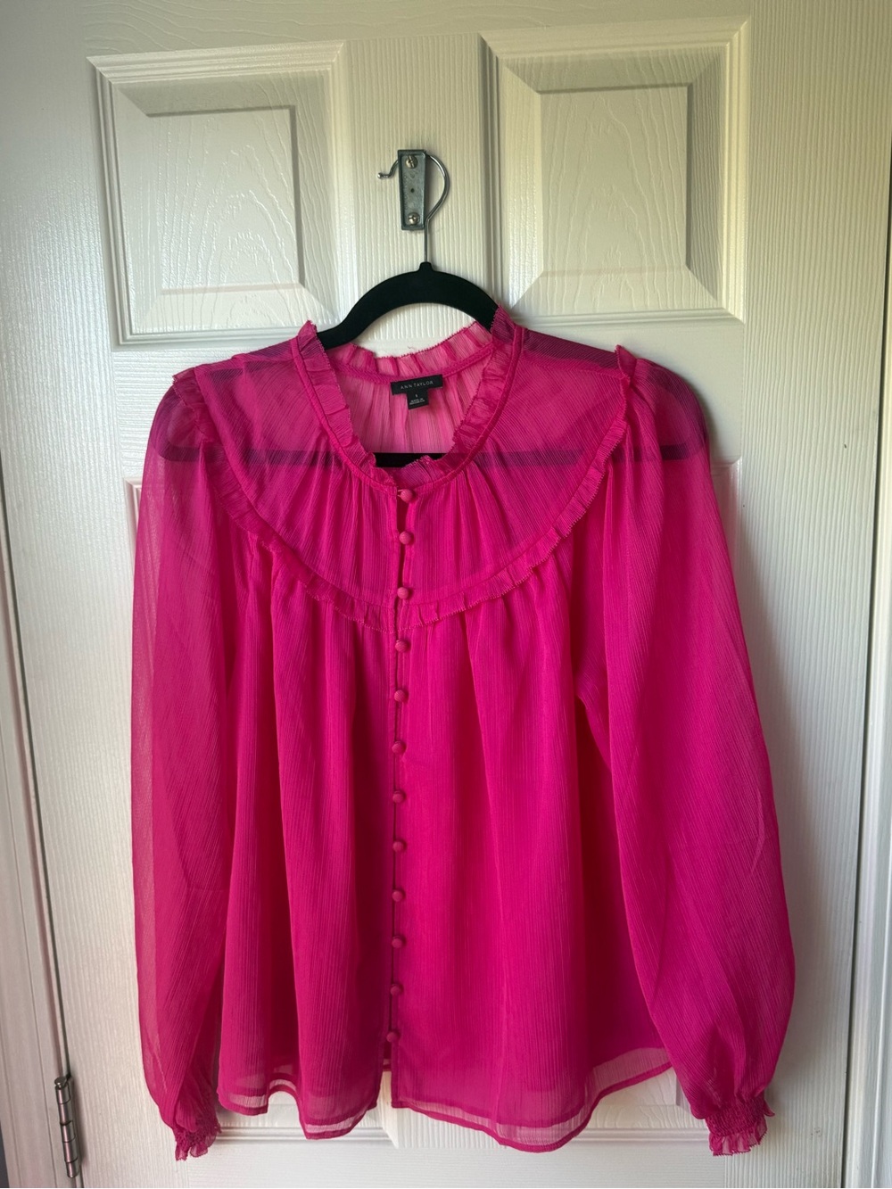 Magenta Ruffled Button-Front Blouse - Ann Taylor size S